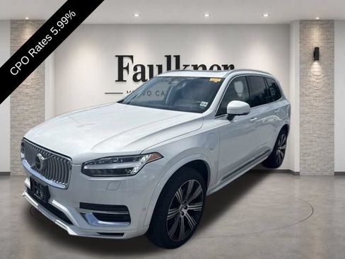 Used 2025 Volvo XC90 T8 Ultra w/ Protection Package Premier AWD/4WD image 24