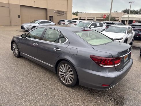 Used 2013 Lexus LS 460 w/ Comfort Pkg image 8