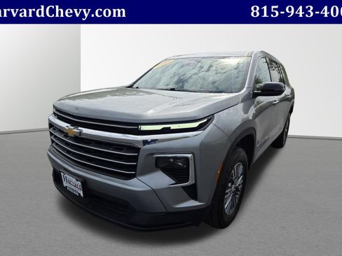 Used 2025 Chevrolet Traverse LT AWD/4WD image 3