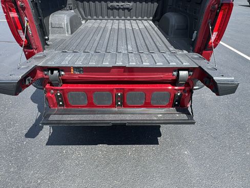 Certified 2022 GMC Sierra 1500 AT4 w/ AT4 Preferred Package AWD/4WD image 32