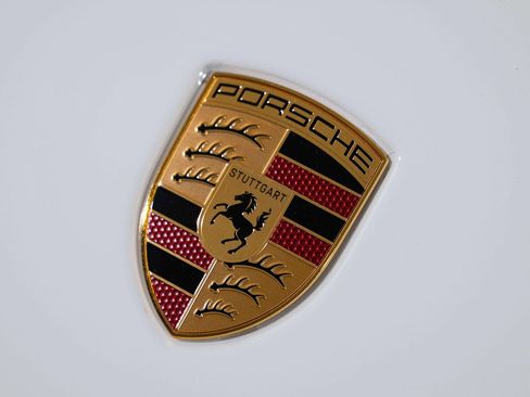 Used 2025 Porsche 911 Carrera RWD image 51