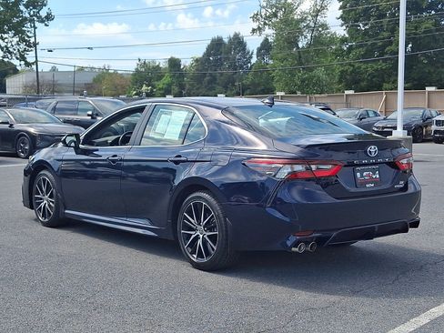 Used 2022 Toyota Camry SE w/ Audio Upgrade Package FWD image 6