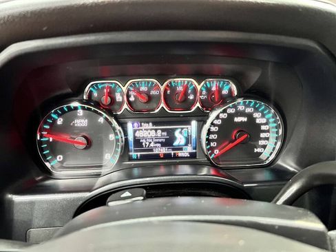 Used 2017 GMC Sierra 1500 SLE w/ SLE Value Package AWD/4WD image 19