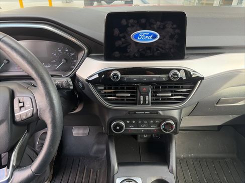 Used 2020 Ford Escape SEL image 12