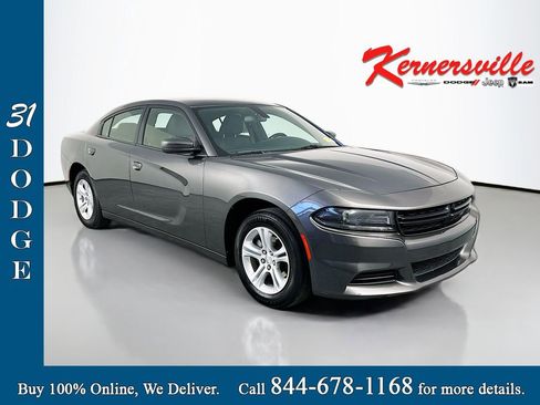 Used 2022 Dodge Charger SXT RWD image 1