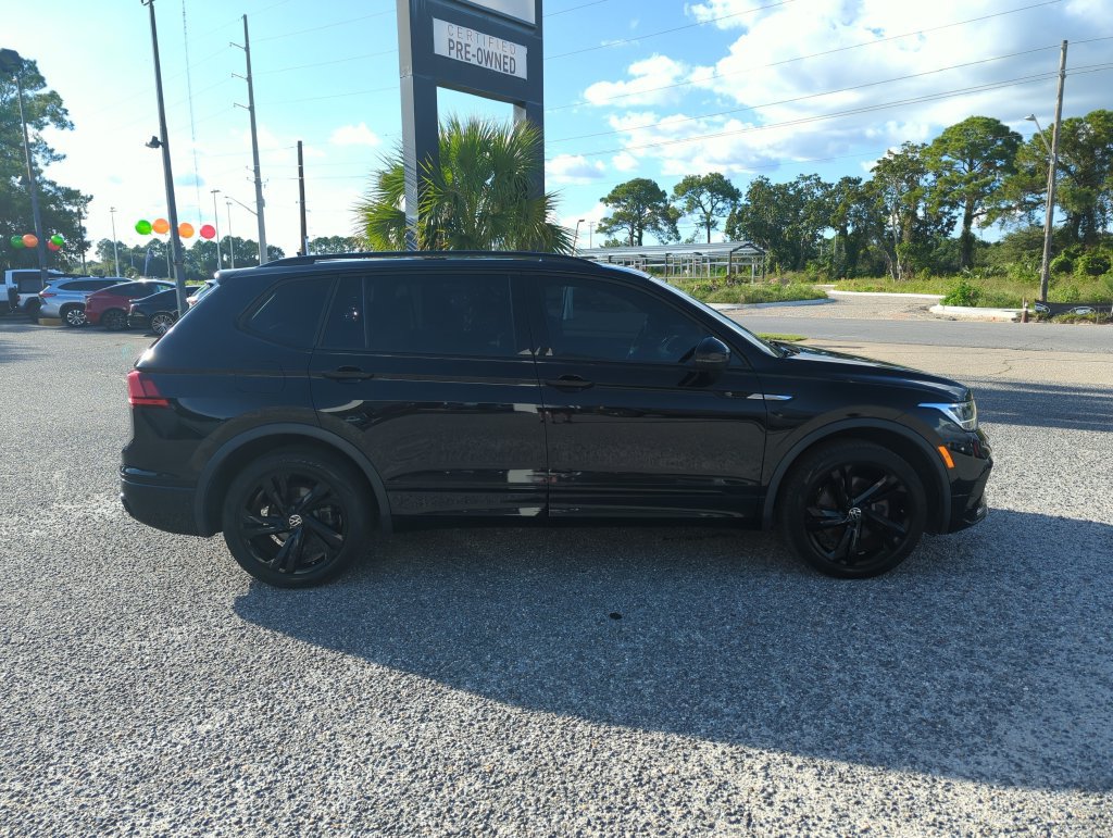 Certified 2023 Volkswagen Tiguan SE R-Line FWD image 8