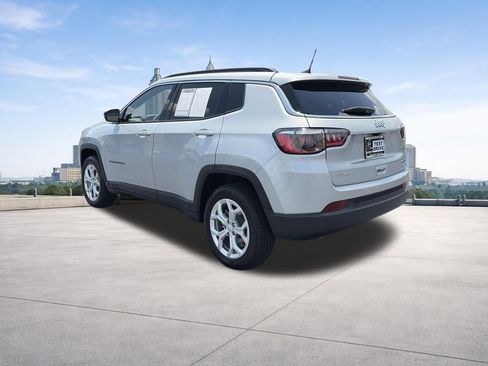 Used 2024 Jeep Compass Latitude AWD/4WD image 20