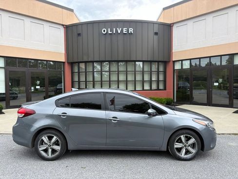 Used 2018 Kia Forte S FWD image 8