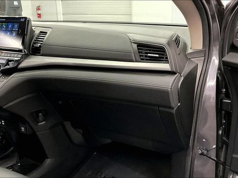 Used 2025 Honda Odyssey EX-L image 18