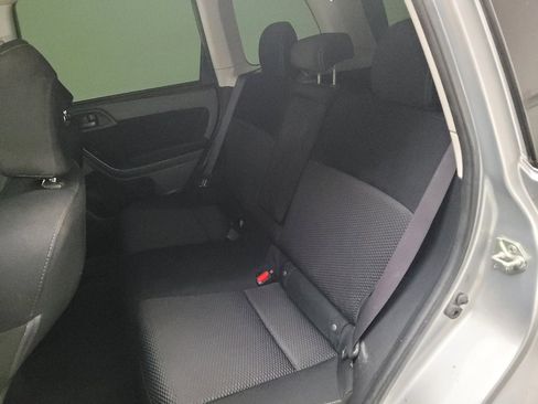 Used 2014 Subaru Forester 2.5i Premium w/ All-Weather Package image 18