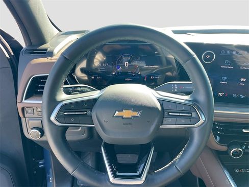 Used 2025 Chevrolet Tahoe High Country image 14