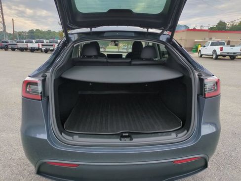 Used 2023 Tesla Model Y Long Range AWD/4WD image 31