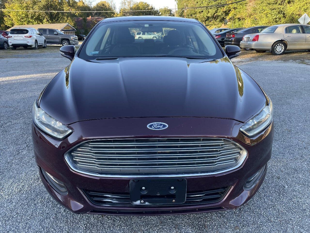 Used 2013 Ford Fusion SE FWD image 2