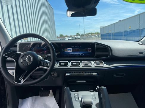 Used 2026 Mercedes-Benz GLS 450 4MATIC image 16