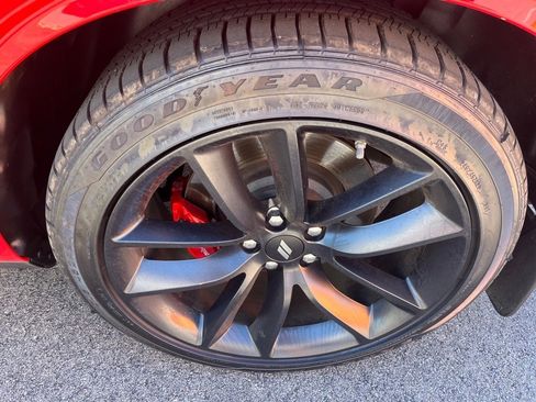 Used 2022 Dodge Challenger R/T w/ Plus Package image 7