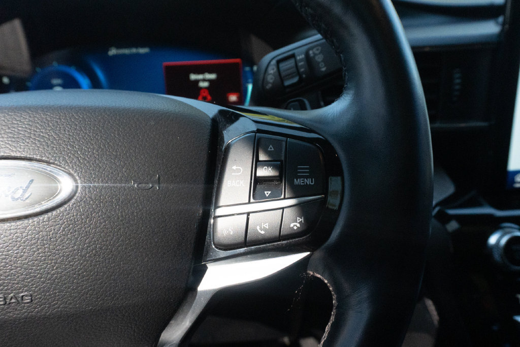 Used 2021 Ford Explorer Platinum w/ Premium Technology Package RWD image 26