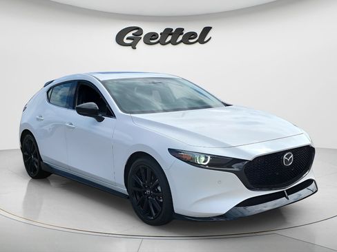 Used 2023 MAZDA MAZDA3 Hatchback w/ Appearance Package AWD/4WD image 3