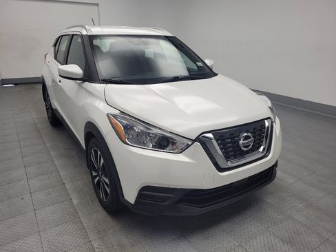 Used 2020 Nissan Kicks SV image 13