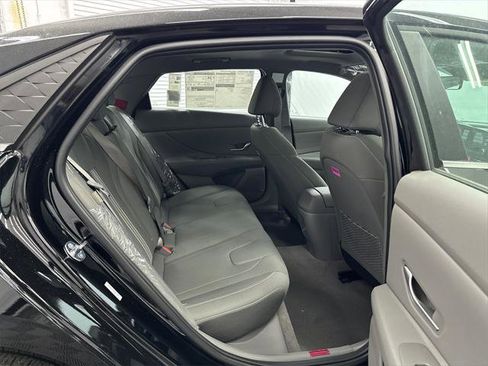 New 2026 Hyundai Elantra SEL Sport image 15