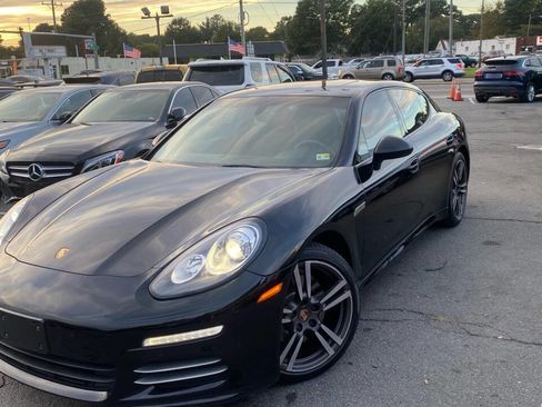 Used 2014 Porsche Panamera 4 w/ Premium Package image 2