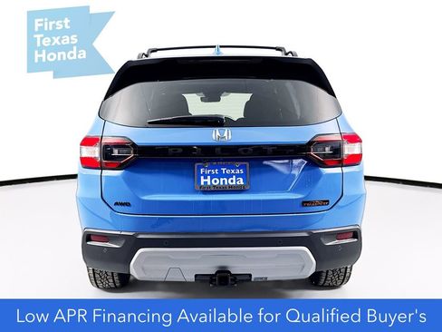 New 2025 Honda Pilot TrailSport image 7