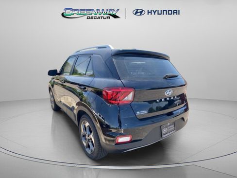 New 2026 Hyundai Venue SEL FWD image 6