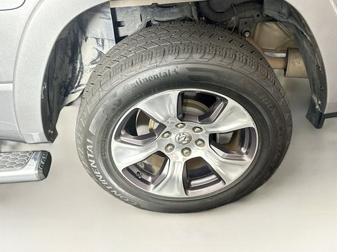 Used 2019 RAM 1500 Laramie RWD image 11