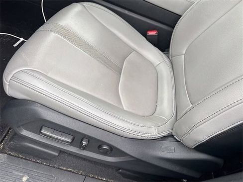 Certified 2024 Honda Pilot Touring image 12