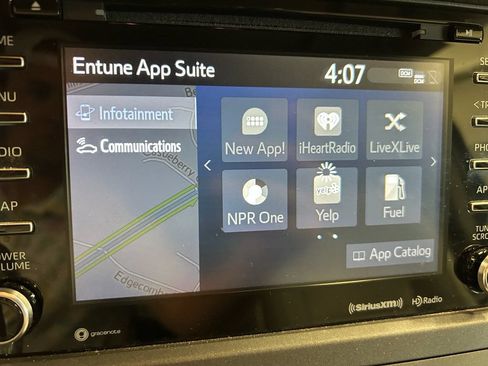 Used 2019 Toyota Sienna XLE w/ XLE Navigation Package FWD image 23