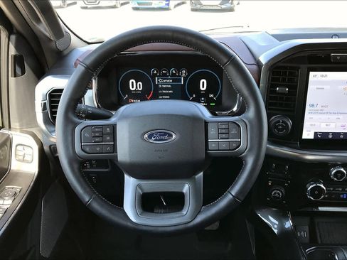 Used 2022 Ford F150 Lariat w/ Equipment Group 502A High image 5