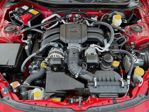 Used 2025 Toyota GR86 Premium w/ Performance Package RWD image 28