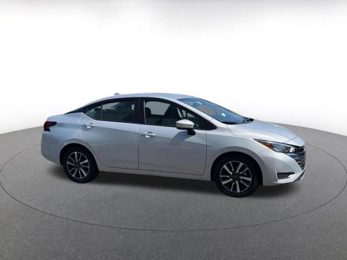 Used 2025 Nissan Versa SV FWD image 2