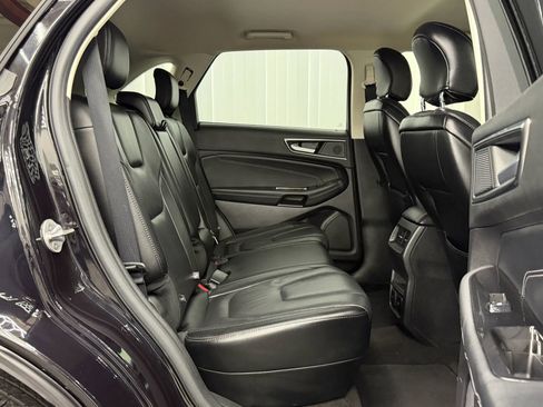 Used 2019 Ford Edge Titanium image 7