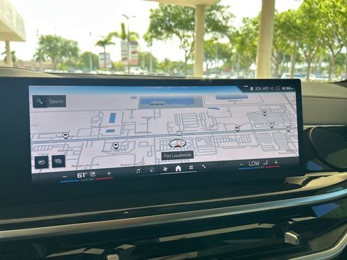 Used 2024 BMW X5 xDrive40i w/ M Sport Package image 10