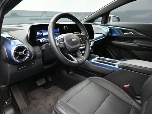 Used 2025 Chevrolet Equinox EV LT w/ Convenience Package FWD image 11