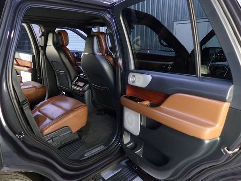 Used 2024 Lincoln Navigator Reserve AWD/4WD image 12