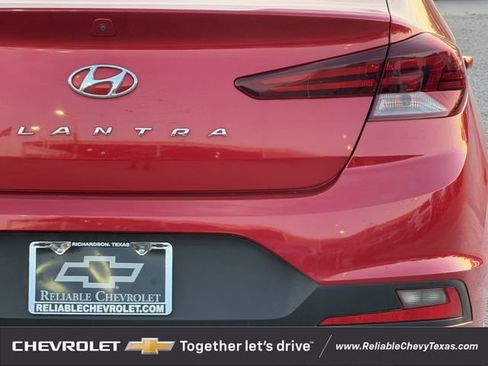 Used 2020 Hyundai Elantra SE FWD image 8
