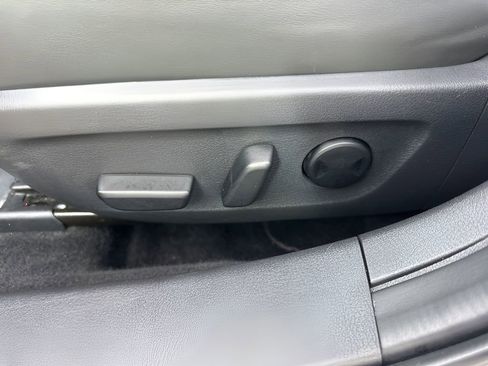 Used 2025 MAZDA MAZDA3 s image 10