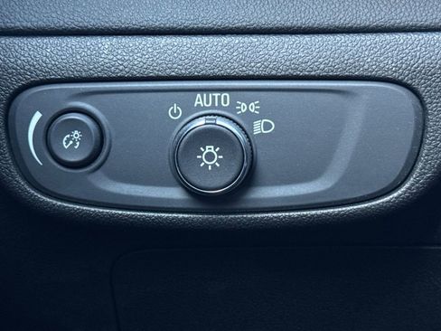 Certified 2023 Chevrolet Bolt EUV LT image 31