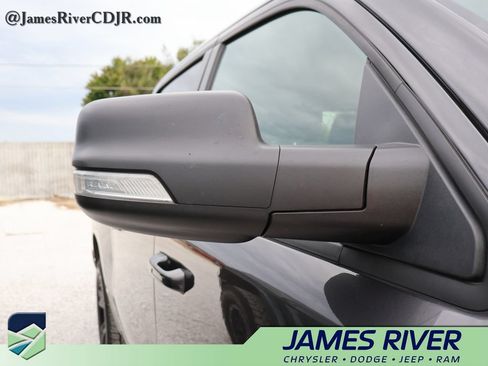 Used 2022 RAM 1500 Big Horn AWD/4WD image 14