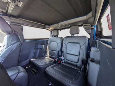 Used 2023 Ford Bronco Wildtrak image 18