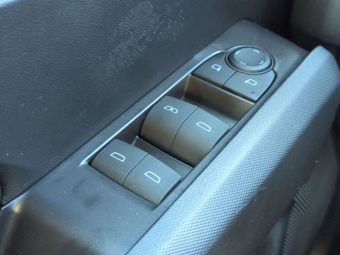 Used 2024 GMC Canyon Elevation w/ Convenience Package image 21