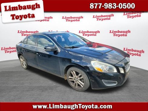 Used 2013 Volvo S60 T5 FWD image 1