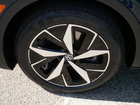 Certified 2023 Volkswagen ID.4 Pro S AWD/4WD image 15