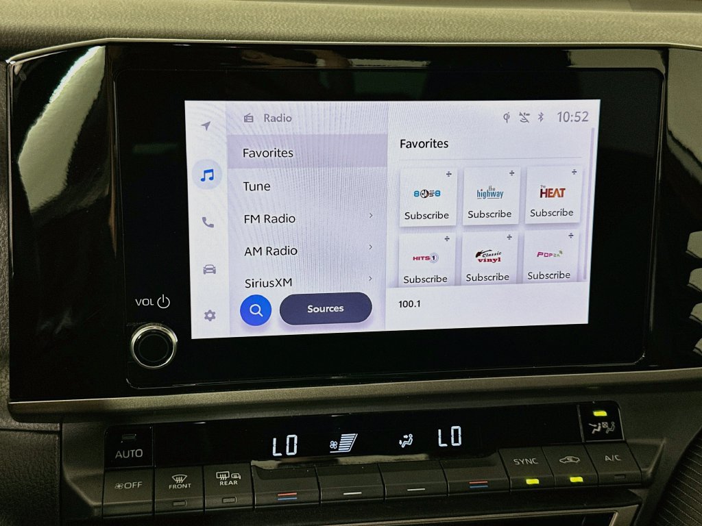Certified 2025 Toyota Camry SE FWD image 15