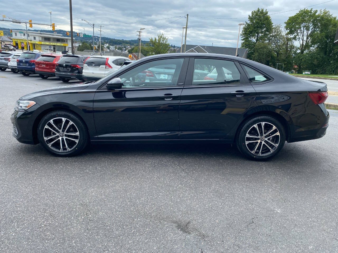 Used 2024 Volkswagen Jetta Sport FWD image 6