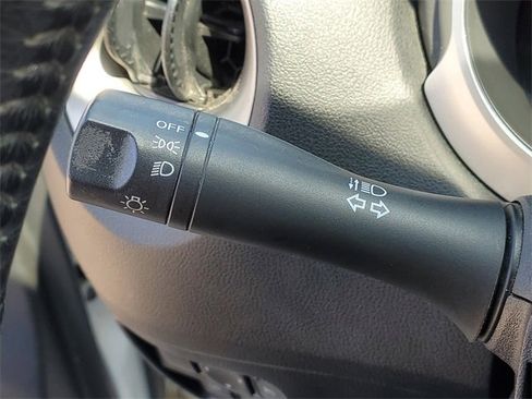 Used 2013 Nissan Juke SV image 18