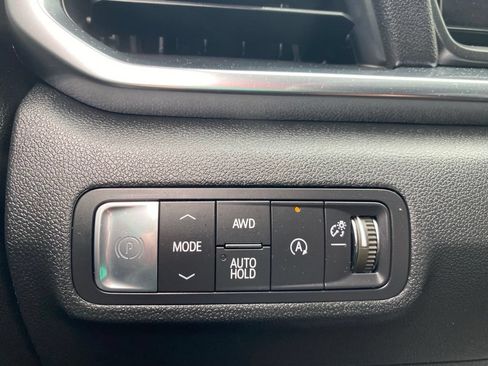 Used 2025 GMC Terrain Elevation AWD/4WD image 26