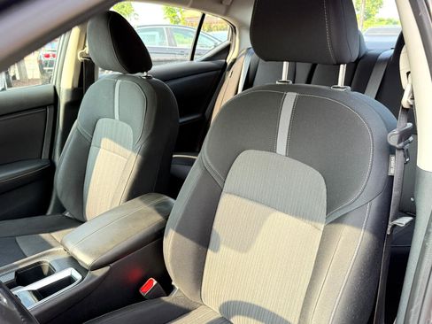 Used 2021 Nissan Sentra SV image 13