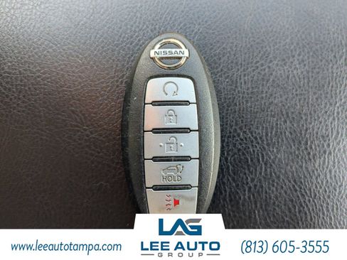 Used 2014 Nissan Pathfinder SL w/ SL Tech Package image 31